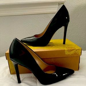 Women’s Black Patent Leather Pump